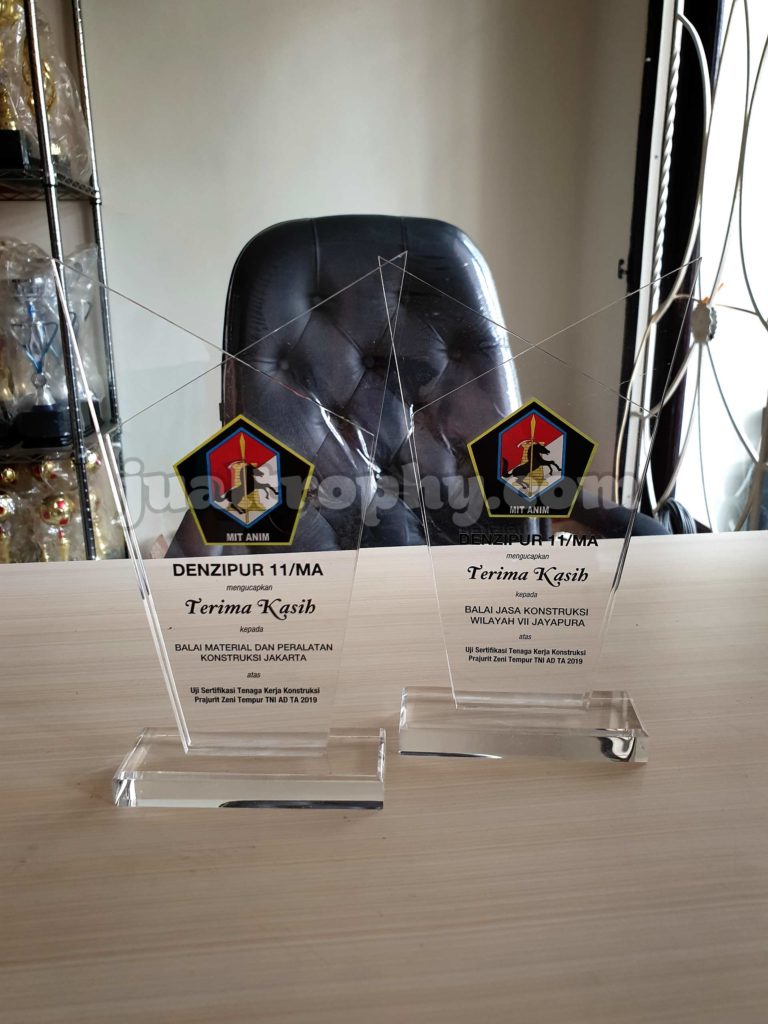 Jual Piala Murah Trophy Murah Jakarta Pabrik Piala Harga Piala Harga Trophy