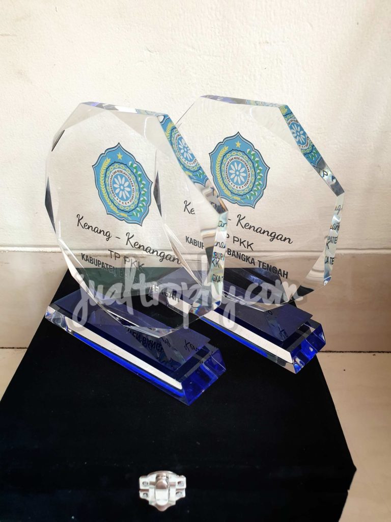 Jual Plakat Akrilik Murah