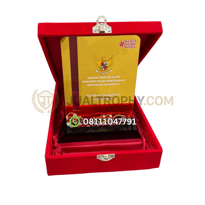Harga-plakat,plakat-akrilik,jual-plakat,plakat-terdekat,plakat-custom
